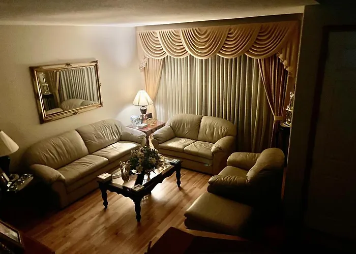 Adele House Private Bedroom 2 North