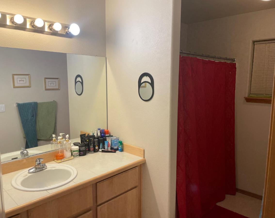 Adele House Private Bedroom 2 North Homestay Portland